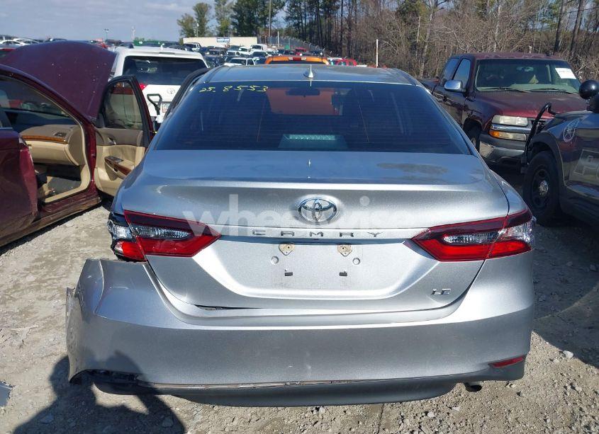 Photo 16 of 2021 Toyota Camry LE (VIN 4T1C11AK1MU520962)