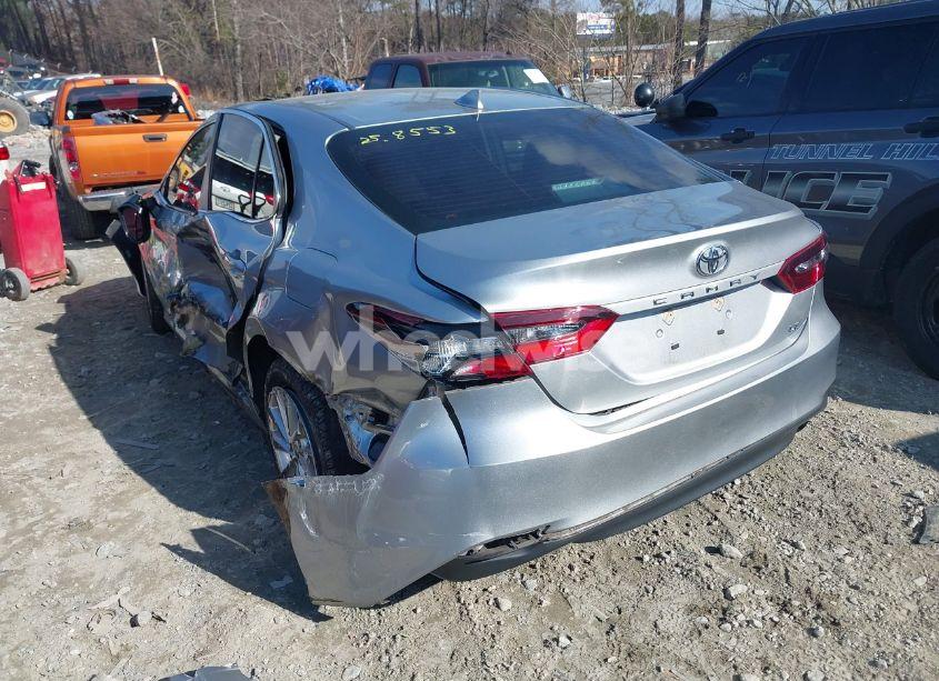 Photo 3 of 2021 Toyota Camry LE (VIN 4T1C11AK1MU520962)