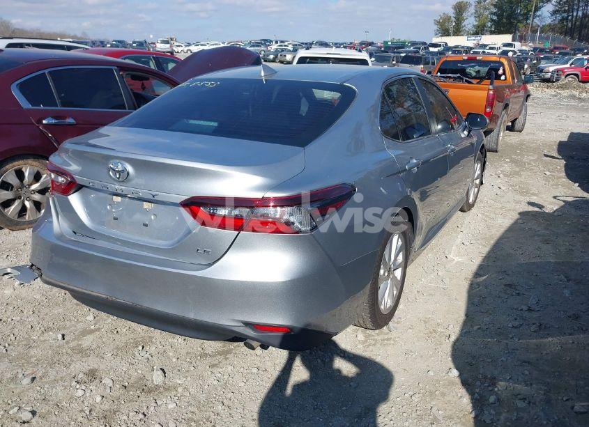 Photo 4 of 2021 Toyota Camry LE (VIN 4T1C11AK1MU520962)