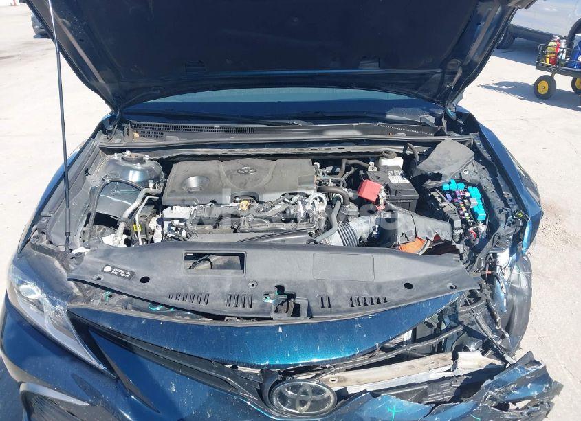 Photo 10 of 2021 Toyota Camry LE (VIN 4T1C11AK1MU545148)