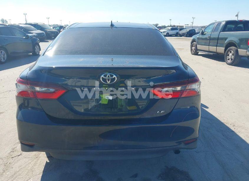 Photo 16 of 2021 Toyota Camry LE (VIN 4T1C11AK1MU545148)