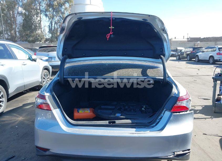 Photo 16 of 2021 Toyota Camry LE (VIN 4T1C11AK1MU558420)