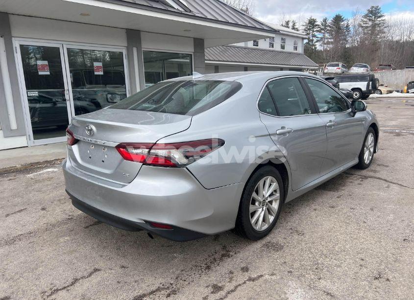 Photo 4 of 2021 Toyota Camry LE (VIN 4T1C11AK1MU614730)