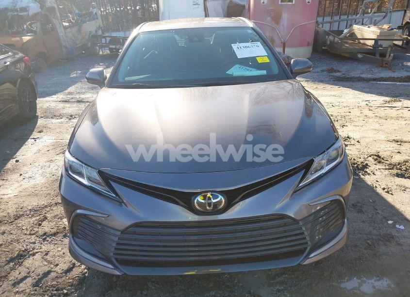 Photo 12 of 2022 Toyota Camry LE (VIN 4T1C11AK1NU033343)