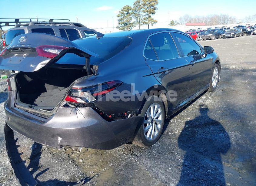 Photo 17 of 2022 Toyota Camry LE (VIN 4T1C11AK1NU033343)