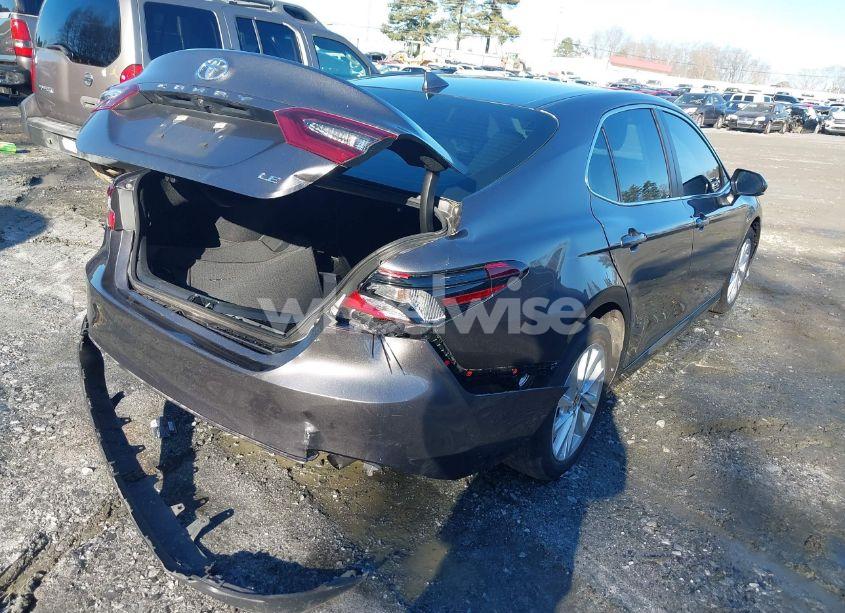 Photo 4 of 2022 Toyota Camry LE (VIN 4T1C11AK1NU033343)