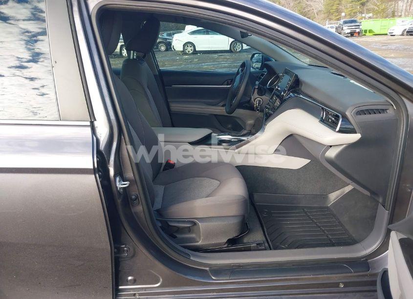 Photo 5 of 2022 Toyota Camry LE (VIN 4T1C11AK1NU033343)