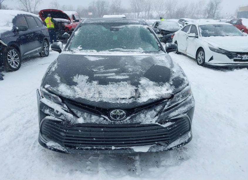Photo 12 of 2022 Toyota Camry LE (VIN 4T1C11AK1NU650824)