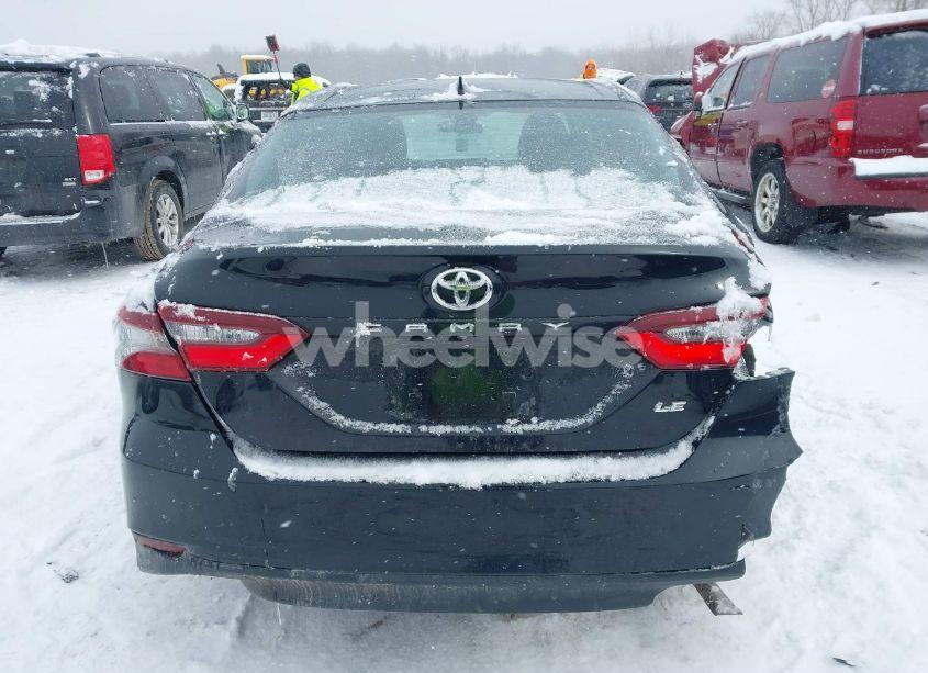 Photo 16 of 2022 Toyota Camry LE (VIN 4T1C11AK1NU650824)