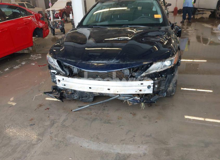 Photo 14 of 2022 Toyota Camry LE (VIN 4T1C11AK1NU652265)