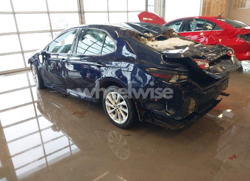 Photo 3 of 2022 Toyota Camry LE (VIN 4T1C11AK1NU652265)