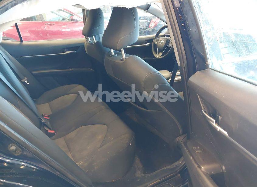 Photo 8 of 2022 Toyota Camry LE (VIN 4T1C11AK1NU652265)