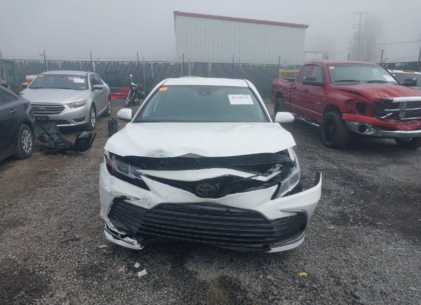 Photo 12 of 2022 Toyota Camry LE (VIN 4T1C11AK1NU668269)
