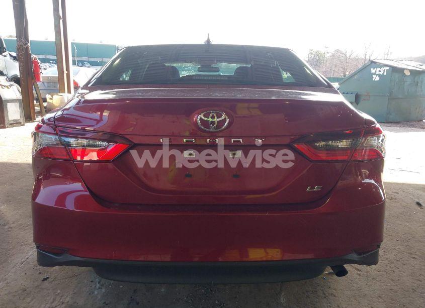 Photo 16 of 2022 Toyota Camry LE (VIN 4T1C11AK1NU683161)