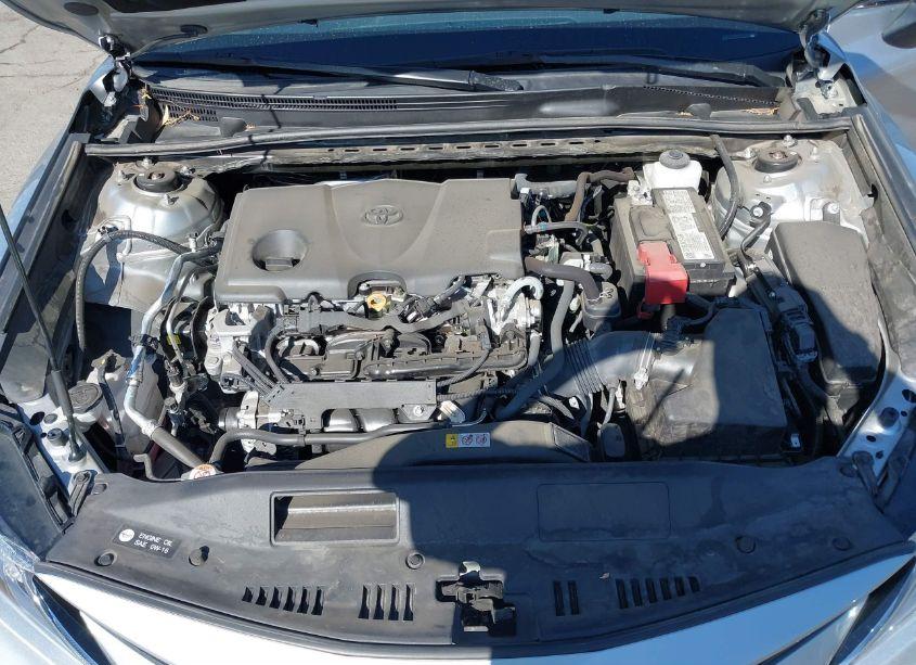 Photo 10 of 2022 Toyota Camry LE (VIN 4T1C11AK1NU708012)