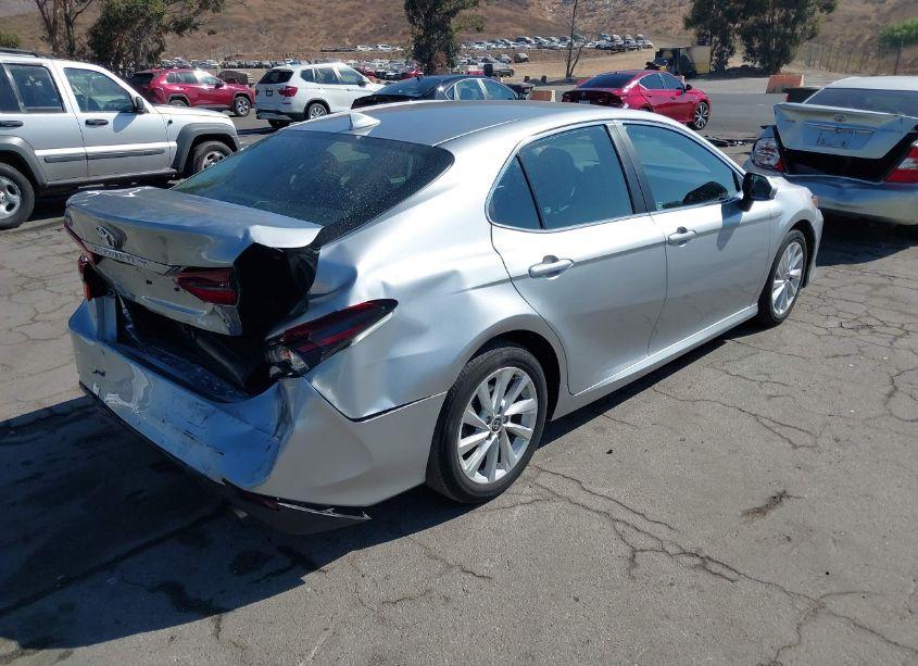 Photo 4 of 2022 Toyota Camry LE (VIN 4T1C11AK1NU708012)