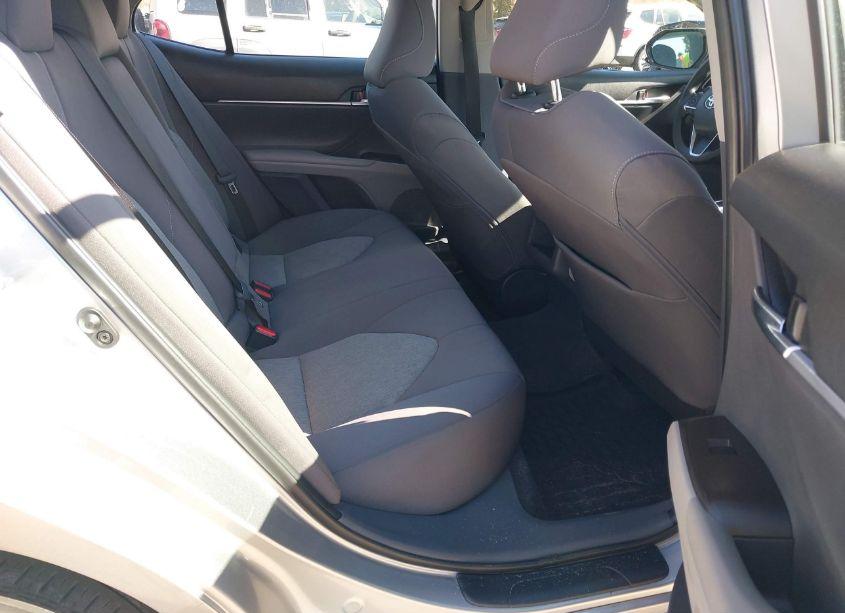 Photo 8 of 2022 Toyota Camry LE (VIN 4T1C11AK1NU708012)