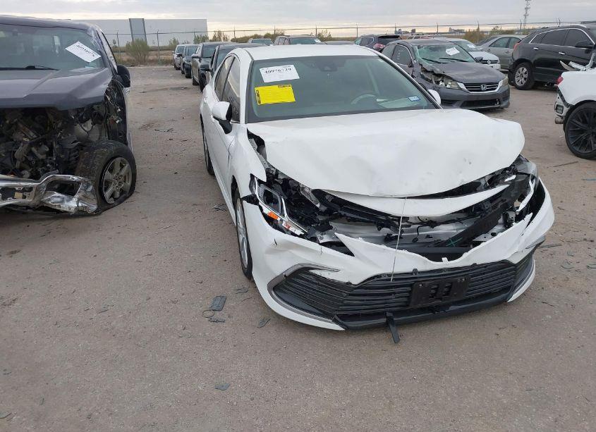 2023 Toyota Camry LE (VIN 4T1C11AK1PU117018) main photo