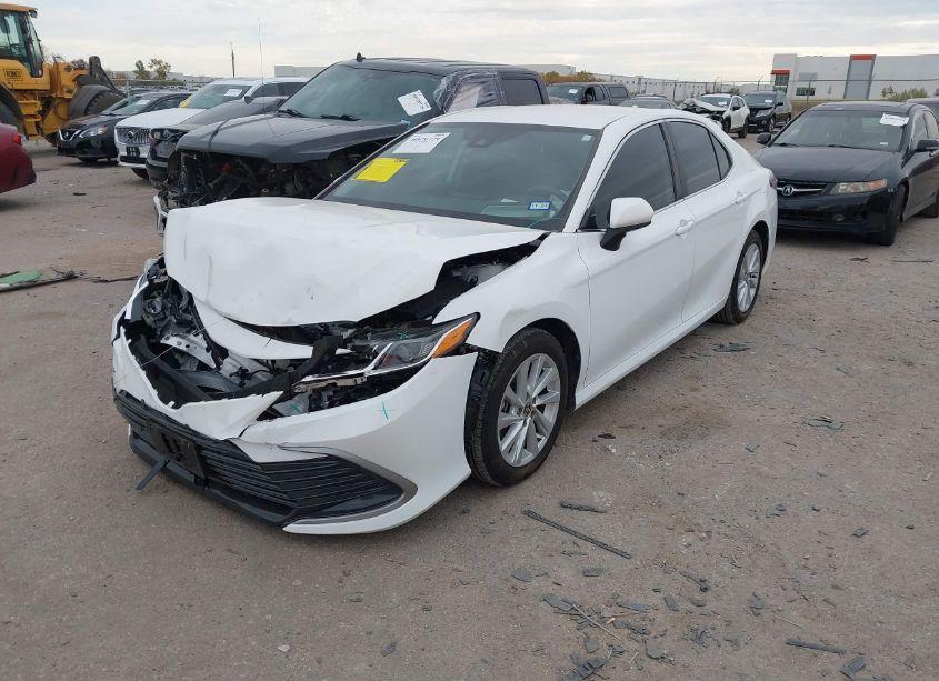 Photo 2 of 2023 Toyota Camry LE (VIN 4T1C11AK1PU117018)