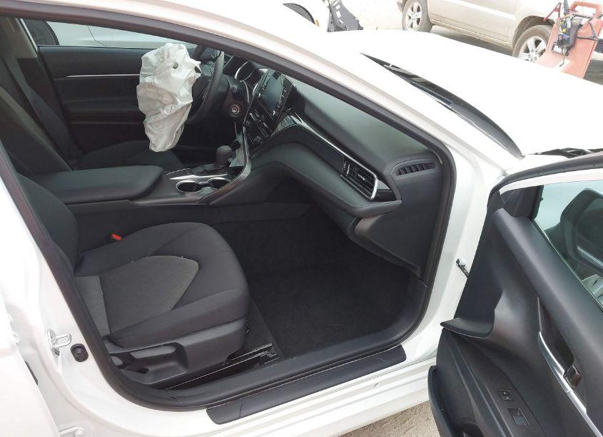 Photo 5 of 2023 Toyota Camry LE (VIN 4T1C11AK1PU117018)