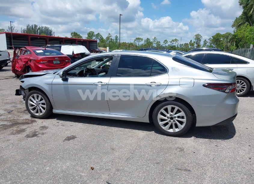 Photo 14 of 2023 Toyota Camry LE (VIN 4T1C11AK1PU803463)