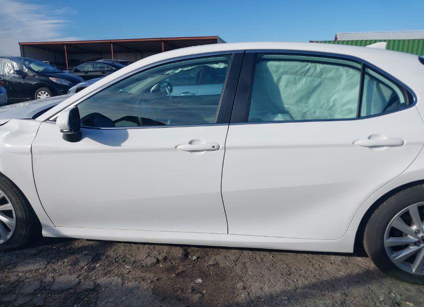 Photo 14 of 2023 Toyota Camry LE (VIN 4T1C11AK1PU805231)