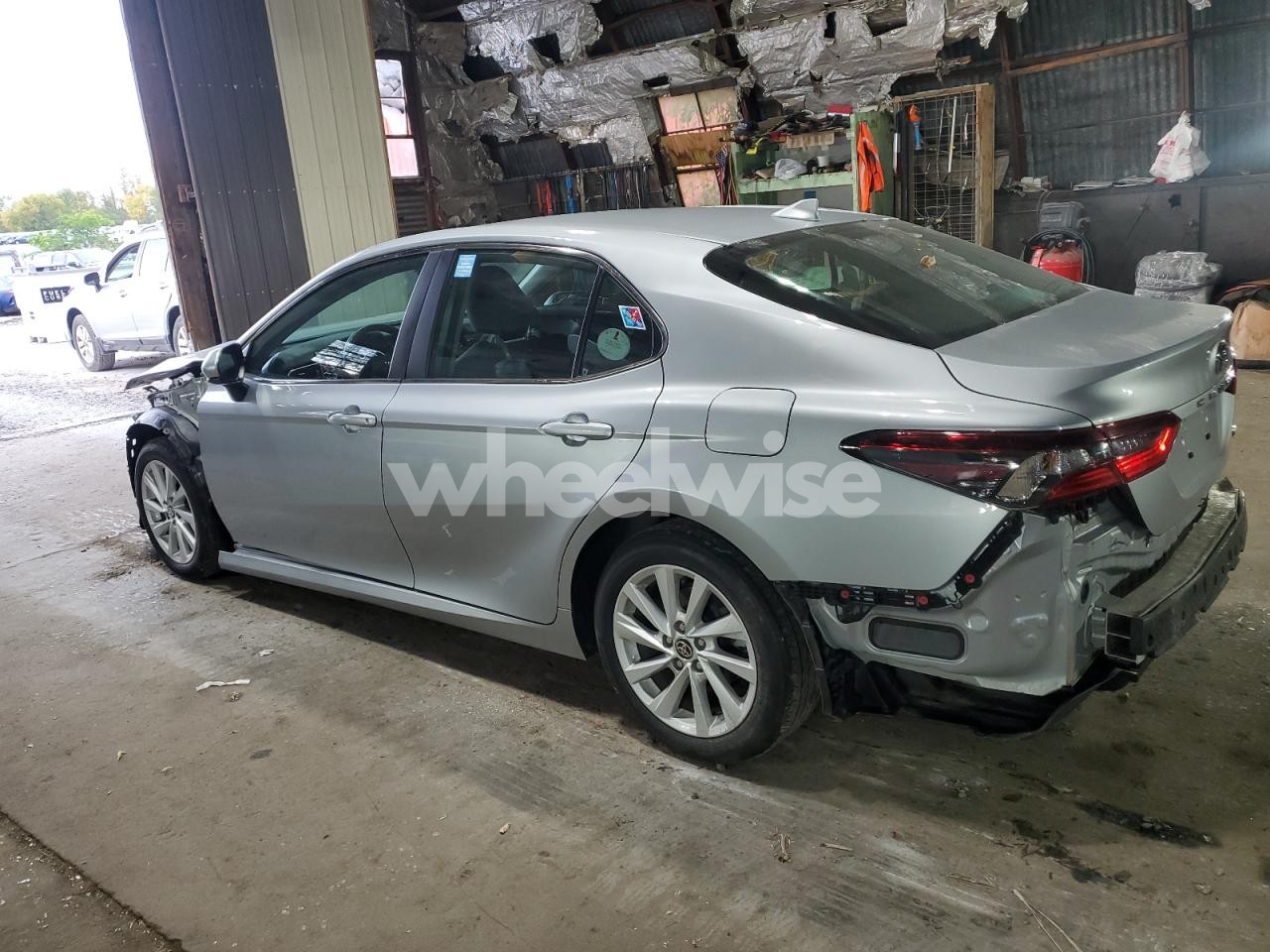 Photo 2 of 2024 TOYOTA CAMRY LE (VIN 4T1C11AK1RU192787)