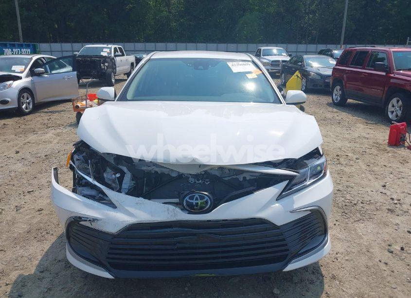 Photo 12 of 2024 Toyota Camry LE (VIN 4T1C11AK1RU879963)