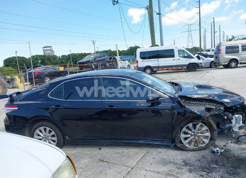 Photo 14 of 2020 Toyota Camry LE (VIN 4T1C11AK2LU306528)