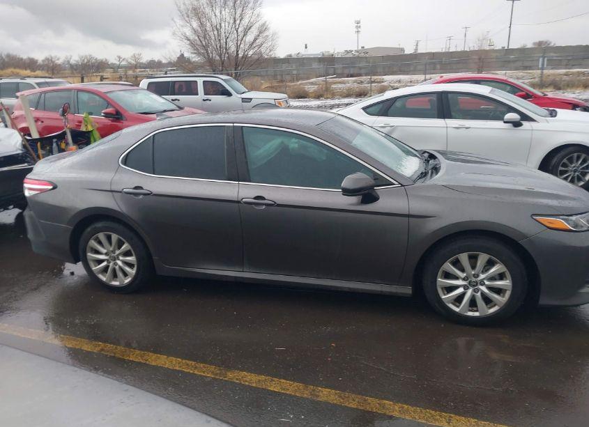 Photo 13 of 2020 Toyota Camry LE (VIN 4T1C11AK2LU397171)