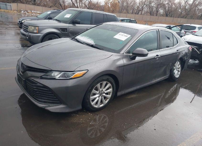 Photo 2 of 2020 Toyota Camry LE (VIN 4T1C11AK2LU397171)
