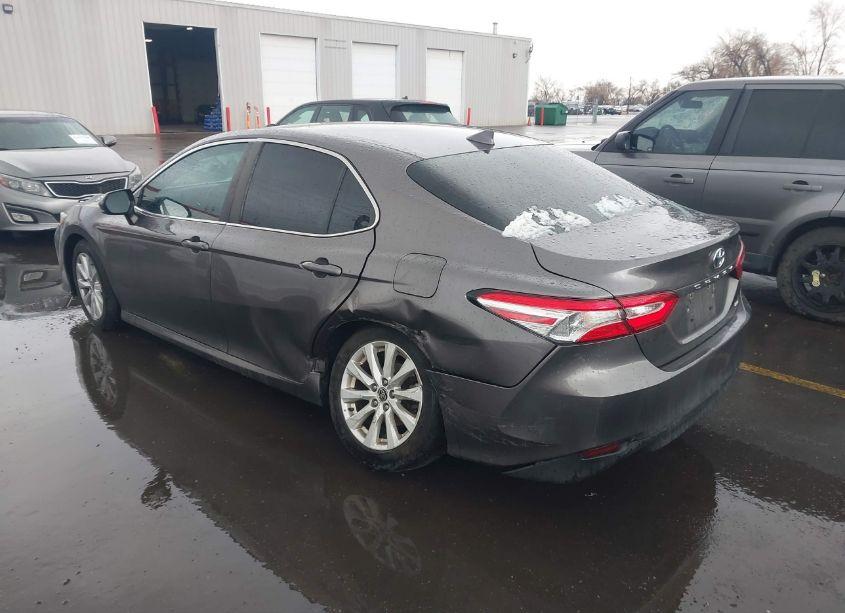 Photo 3 of 2020 Toyota Camry LE (VIN 4T1C11AK2LU397171)