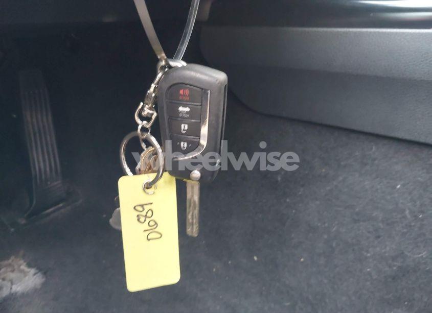 Photo 11 of 2020 Toyota Camry LE (VIN 4T1C11AK2LU869465)