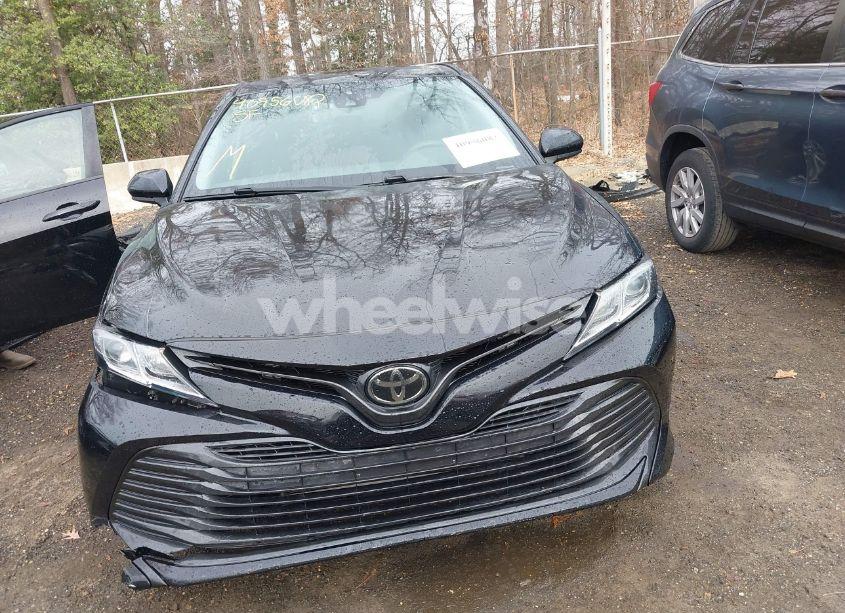 Photo 12 of 2020 Toyota Camry LE (VIN 4T1C11AK2LU869465)