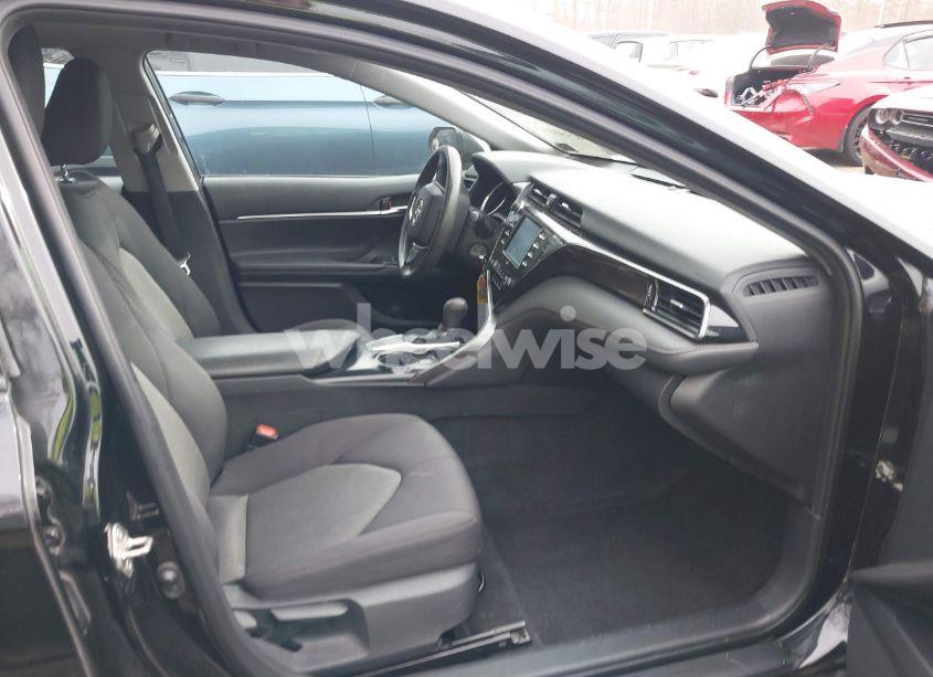 Photo 5 of 2020 Toyota Camry LE (VIN 4T1C11AK2LU869465)