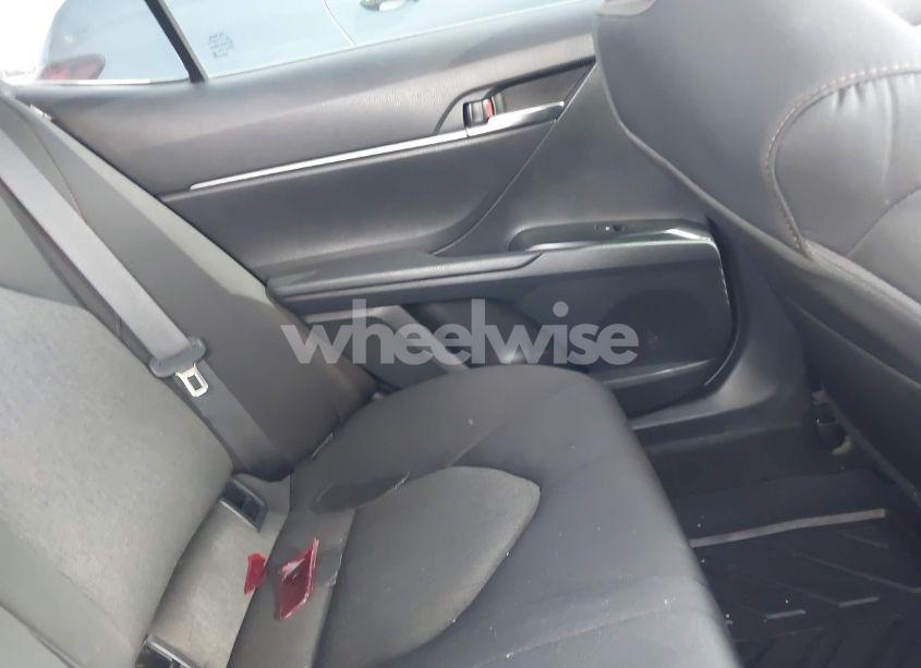 Photo 8 of 2020 Toyota Camry LE (VIN 4T1C11AK2LU873340)