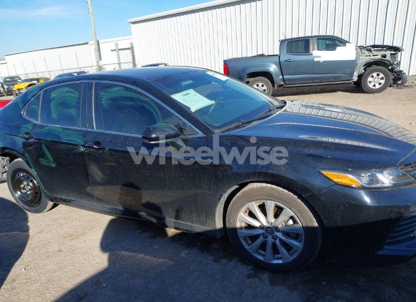 Photo 14 of 2020 Toyota Camry LE (VIN 4T1C11AK2LU945167)