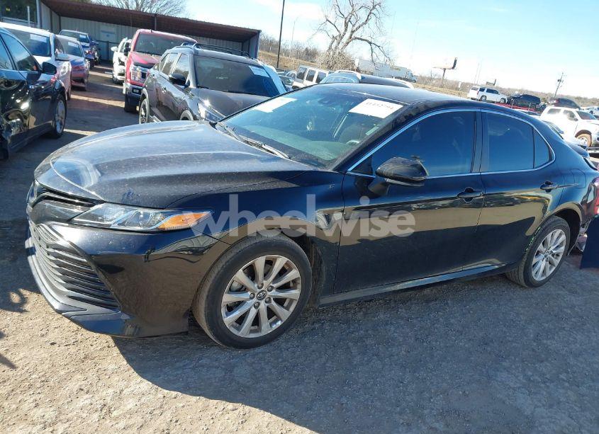 Photo 15 of 2020 Toyota Camry LE (VIN 4T1C11AK2LU945167)