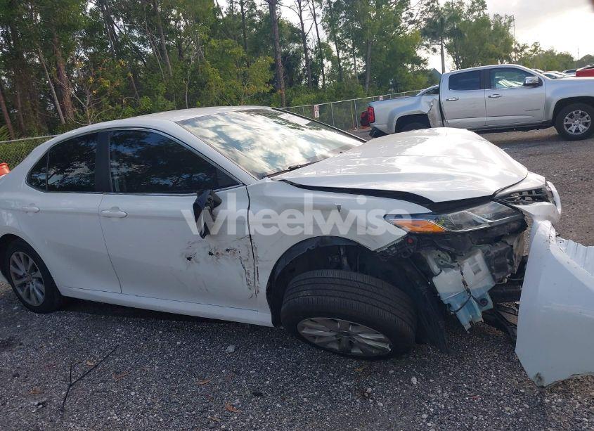 Photo 13 of 2020 Toyota Camry LE (VIN 4T1C11AK2LU950854)