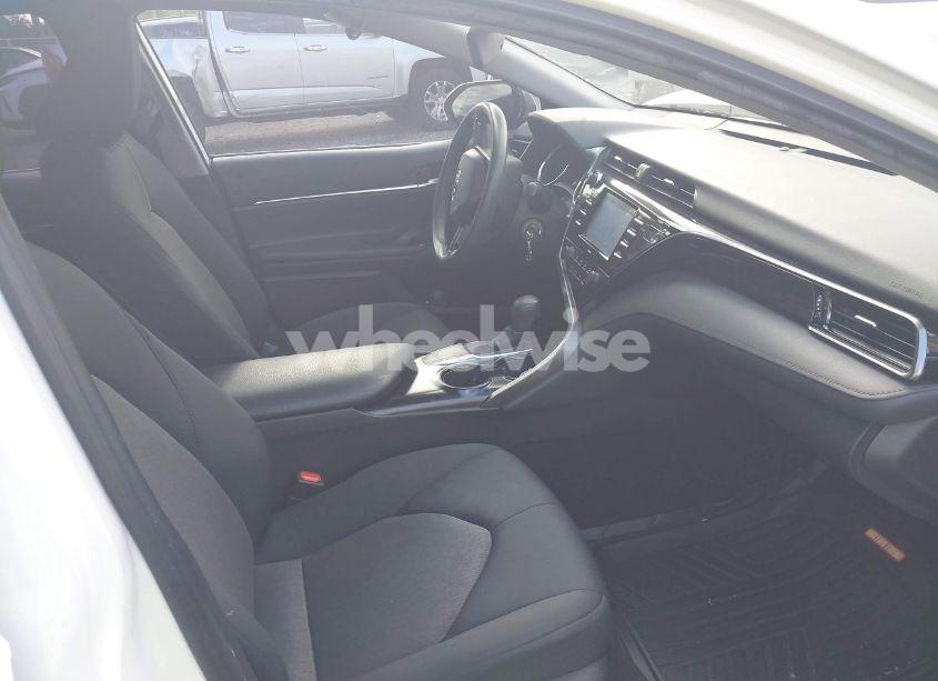 Photo 5 of 2020 Toyota Camry LE (VIN 4T1C11AK2LU950854)