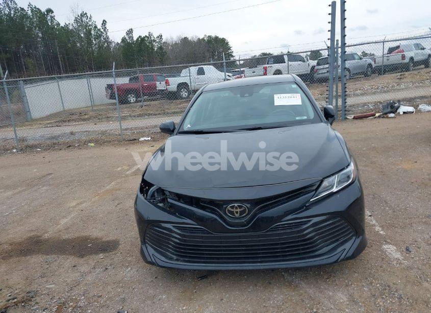 Photo 12 of 2020 Toyota Camry LE (VIN 4T1C11AK2LU967864)