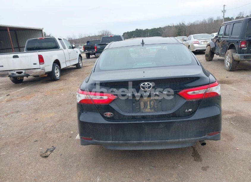 Photo 16 of 2020 Toyota Camry LE (VIN 4T1C11AK2LU967864)