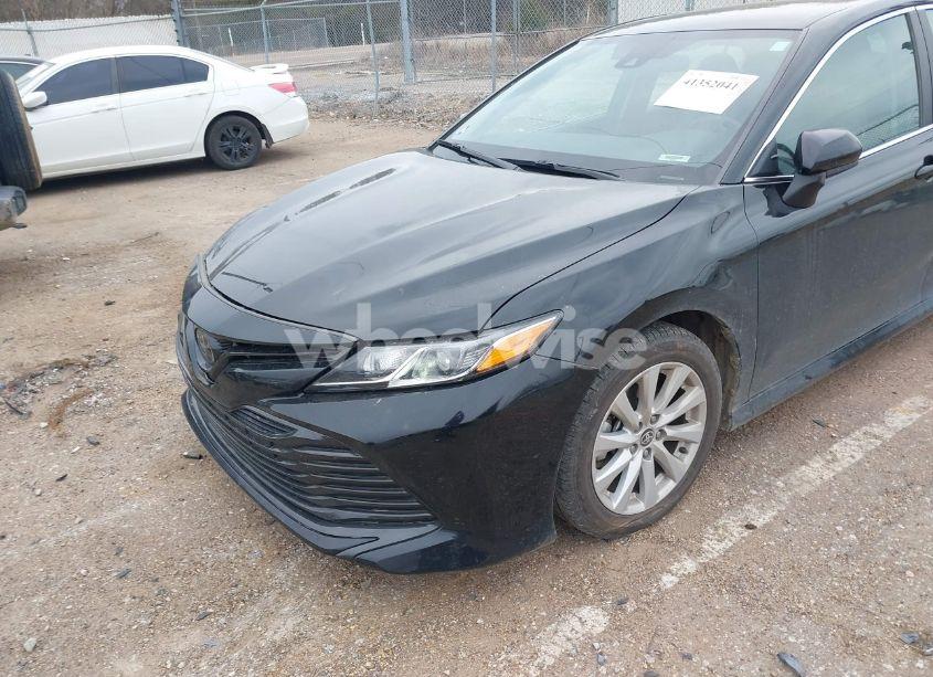 Photo 18 of 2020 Toyota Camry LE (VIN 4T1C11AK2LU967864)
