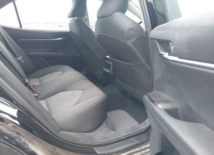 Photo 8 of 2021 Toyota Camry LE (VIN 4T1C11AK2MU555168)