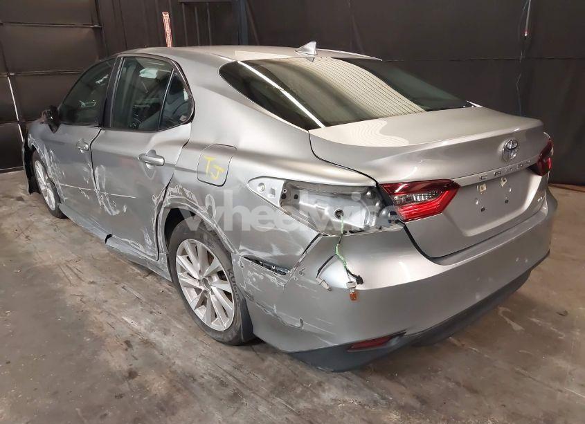 Photo 3 of 2021 Toyota Camry LE (VIN 4T1C11AK2MU567417)