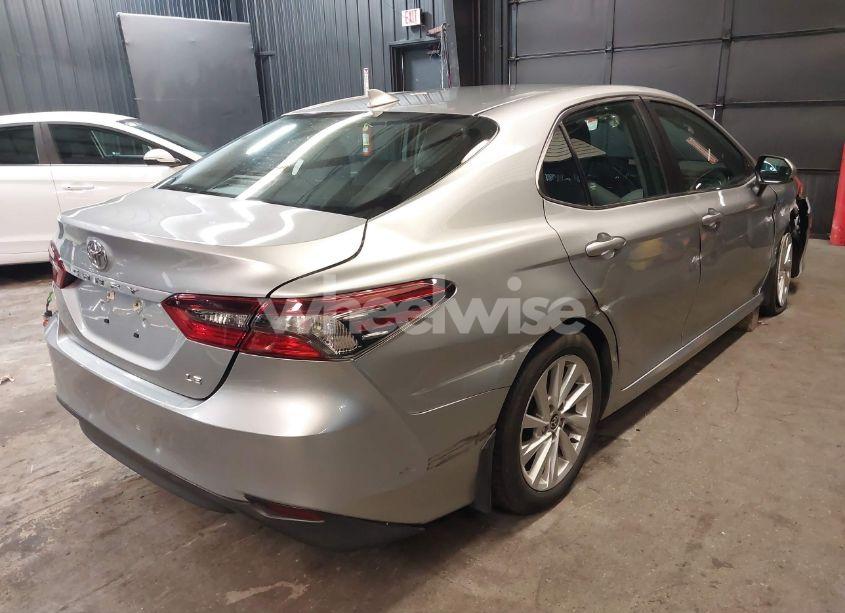 Photo 4 of 2021 Toyota Camry LE (VIN 4T1C11AK2MU567417)