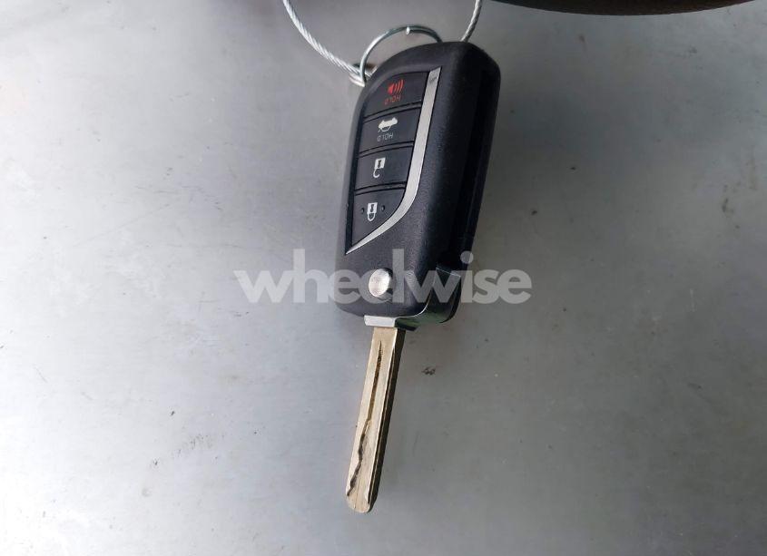 Photo 11 of 2021 Toyota Camry LE (VIN 4T1C11AK2MU594665)