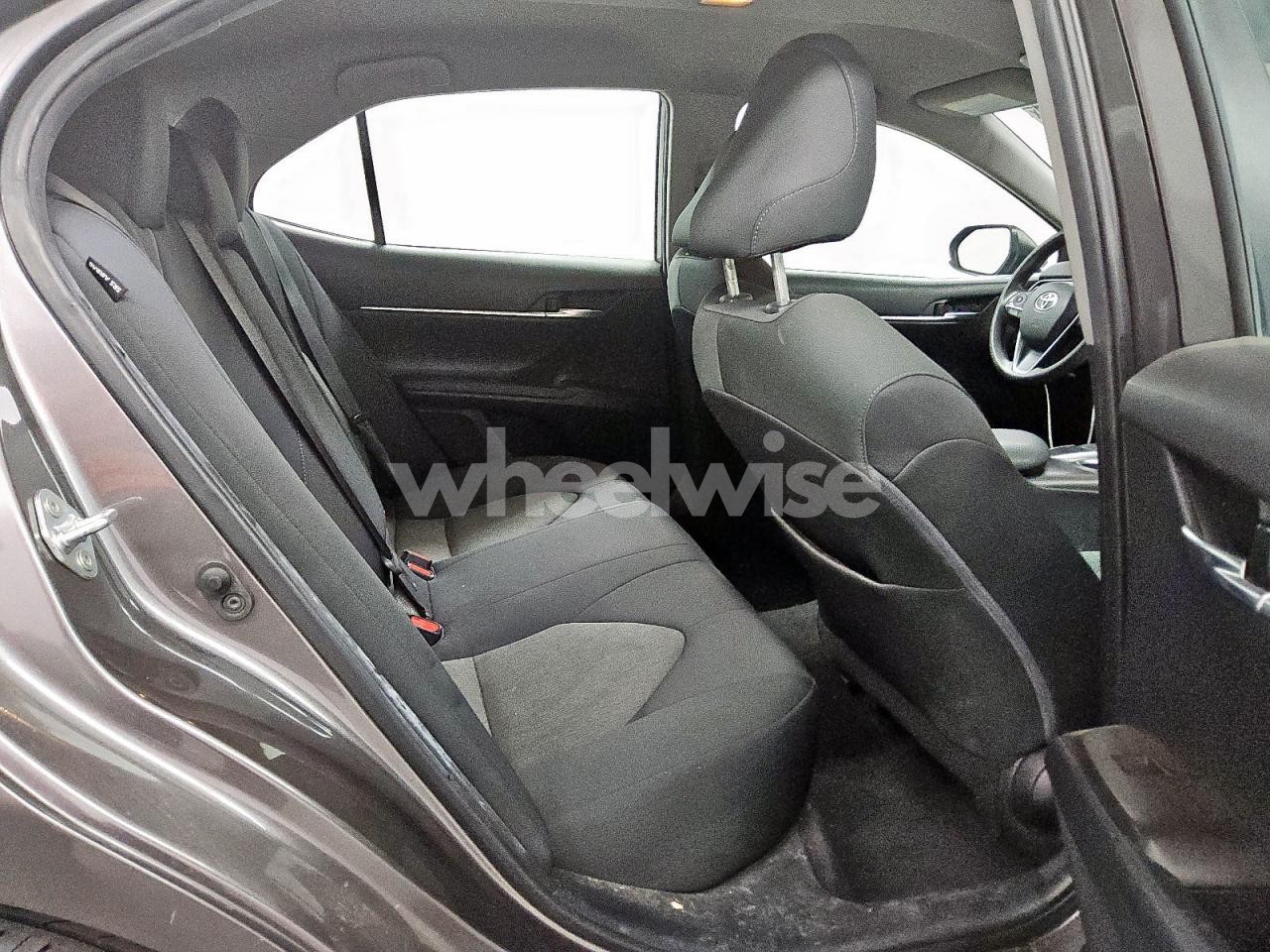 Photo 10 of 2022 TOYOTA CAMRY LE (VIN 4T1C11AK2NU028992)