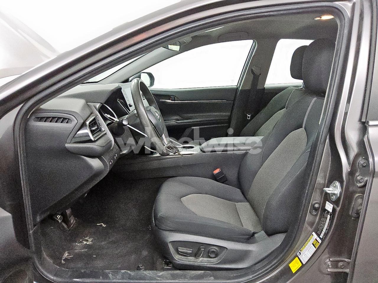 Photo 7 of 2022 TOYOTA CAMRY LE (VIN 4T1C11AK2NU028992)