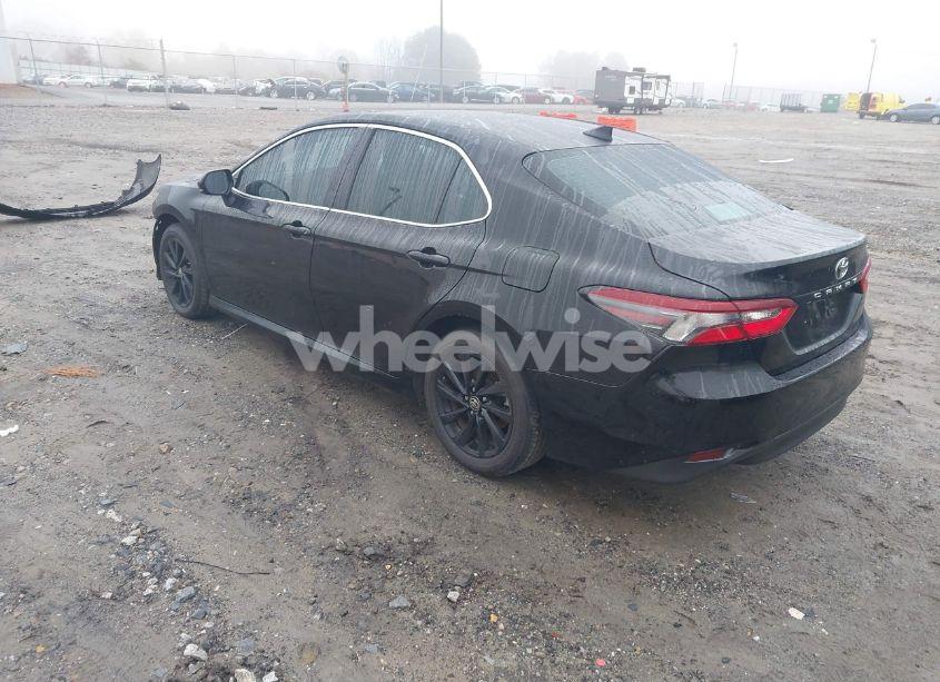 Photo 3 of 2022 Toyota Camry LE (VIN 4T1C11AK2NU617346)